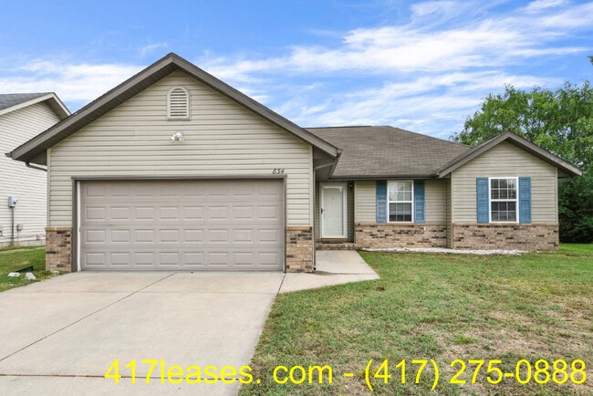 Primary Photo - 834 S Duke Ave