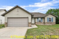 Building Photo - 834 S Duke Ave