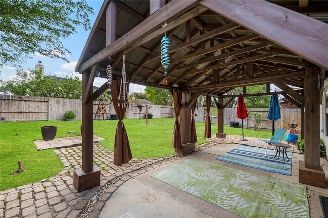 Building Photo - 22110 Field Green Dr