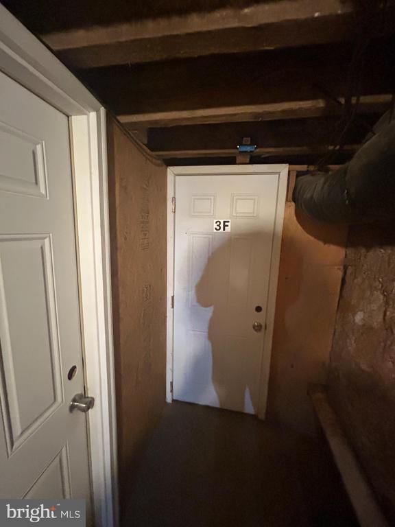 Building Photo - 1710 W Girard Ave