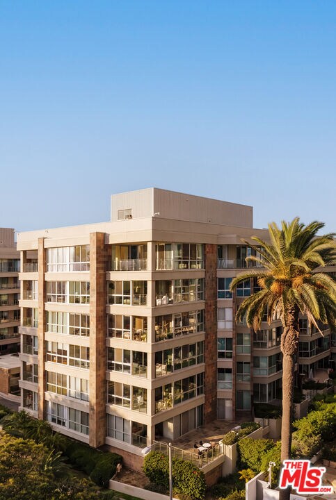 Building Photo - 515 Ocean Ave