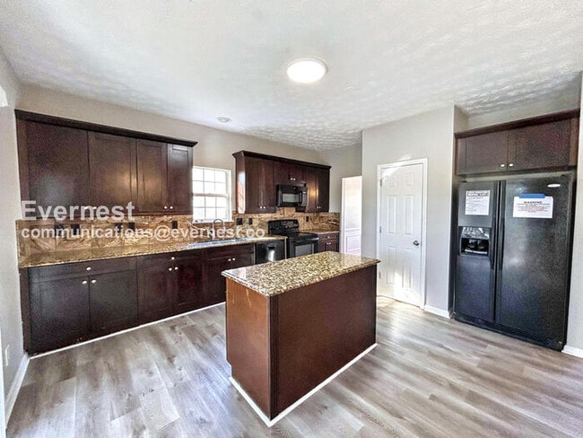 Building Photo - 6793 Chestwood Ln