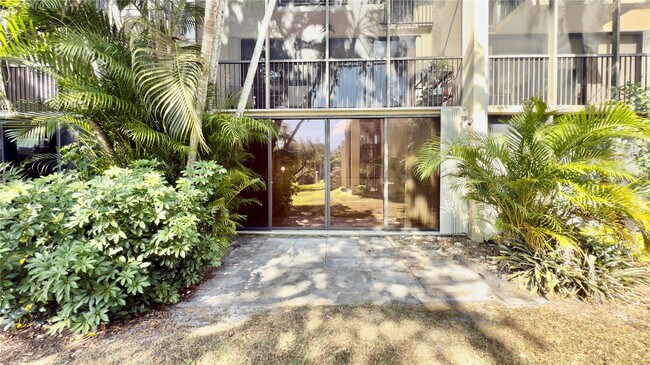 Building Photo - 2941 SW 87th Ave