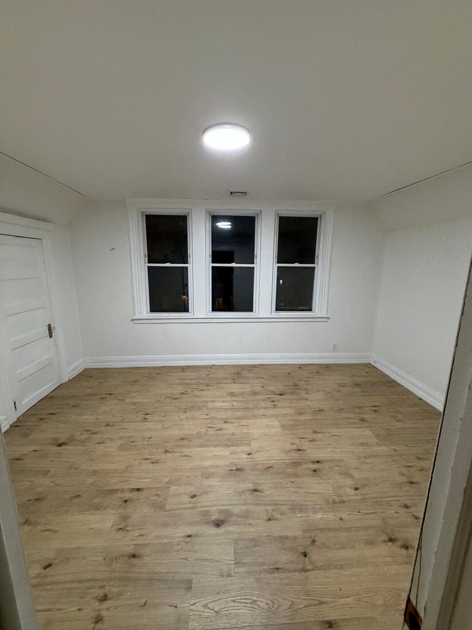 Building Photo - 575 Market St