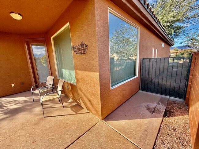 Building Photo - Lovely FURNISHED Three Bedroom Home in Ivins