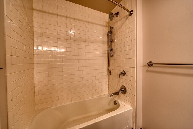 Building Photo - 1040 John F. Kennedy Blvd