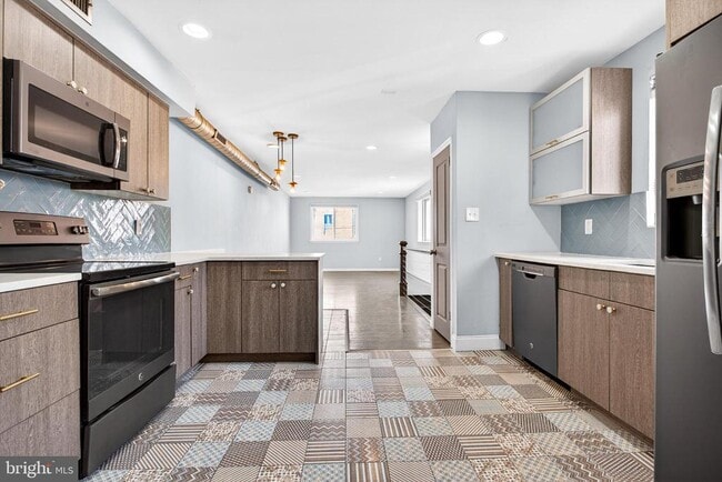 Building Photo - 2579 Memphis St