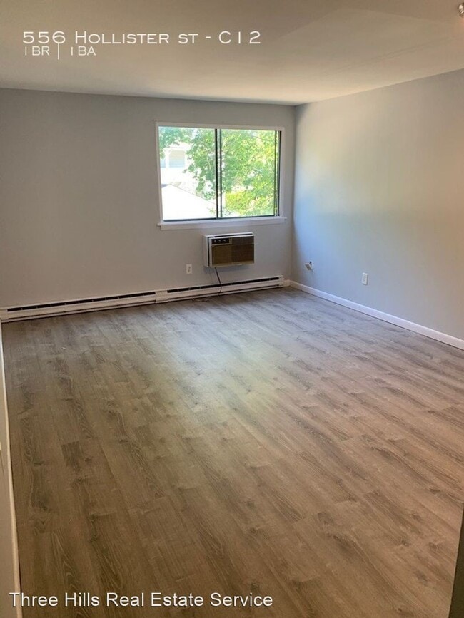 Building Photo - 446-556 Hollister St