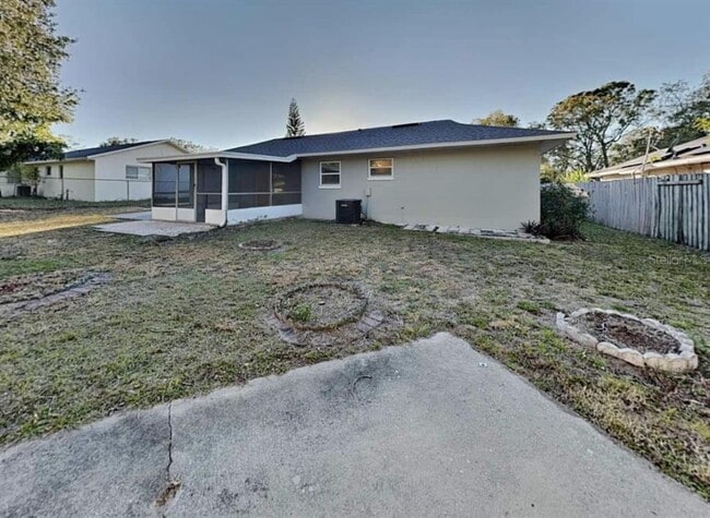 Building Photo - 4389 Signal Hill Rd