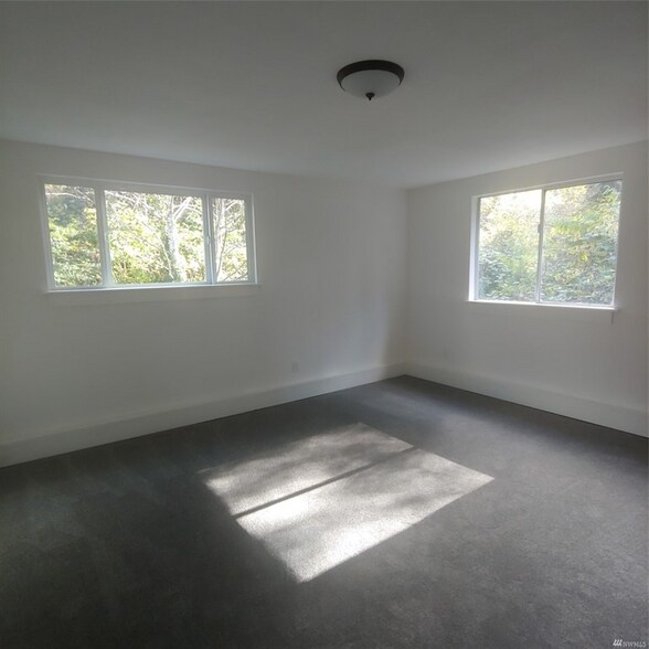 Building Photo - 1421 Clinton St