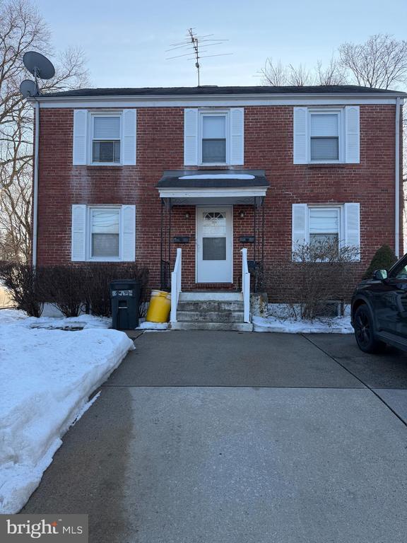 Building Photo - 973 S Olden Ave