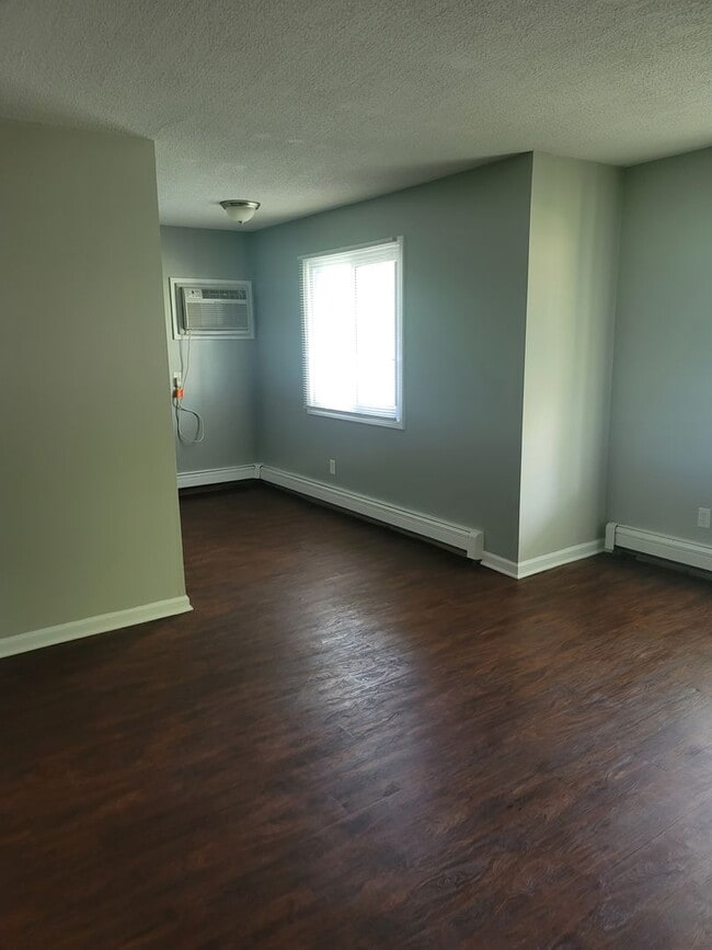 Building Photo - 3225 Ramond St