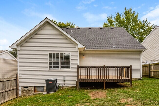 Building Photo - 912 Tom Hailey Blvd