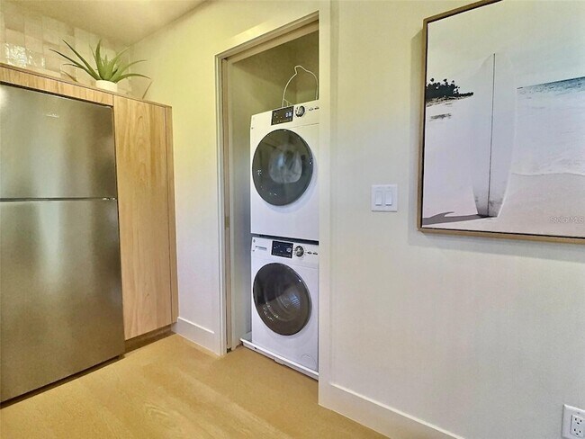 Building Photo - 150 51st St N