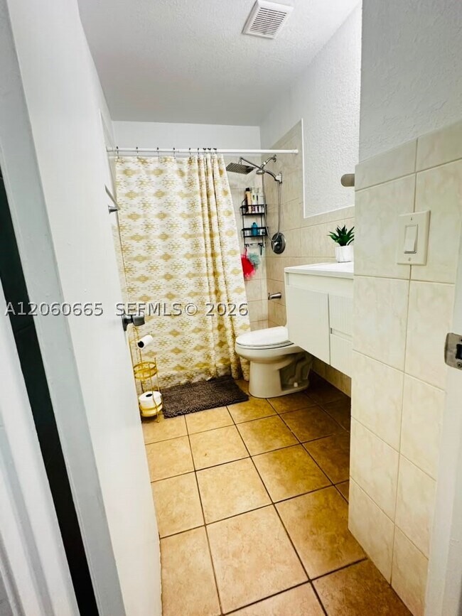 Building Photo - 7097 SW 152nd Pl