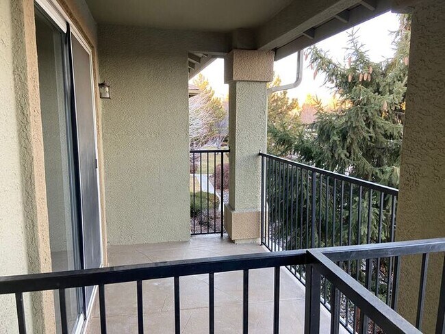 Building Photo - NW Reno Luxury Condo - Fitness Center, Poo...