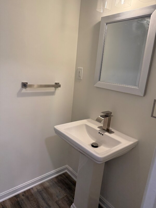 Building Photo - 2429 Crowncrest Dr