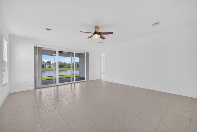Building Photo - 13352 SW River Rock Rd