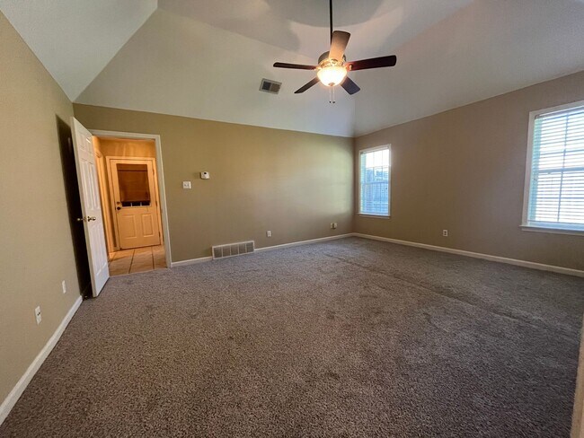 Building Photo - 9150 Hervay Cove