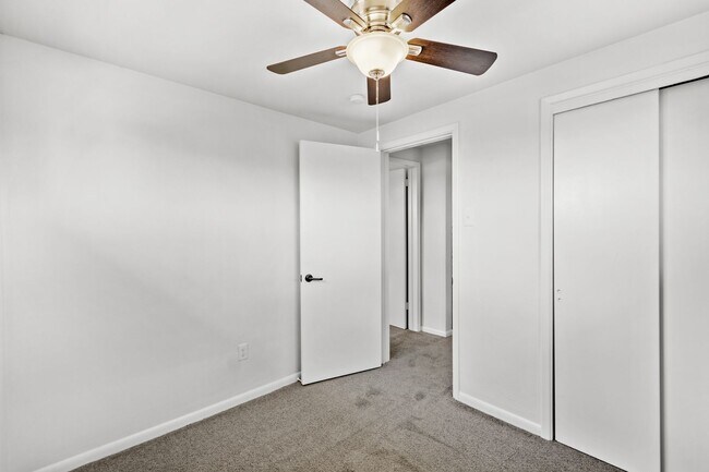 Building Photo - READY FOR MOVE IN!! Don't miss this UPDATED 3-bedroom in Braddock Hills!