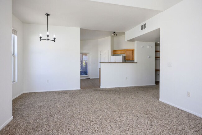 Building Photo - 10550 W Alexander Rd