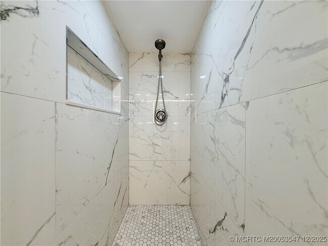Building Photo - 8800 S Ocean Dr