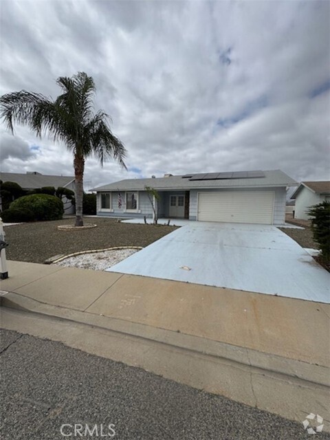 Building Photo - 27701 Sandtrap Dr