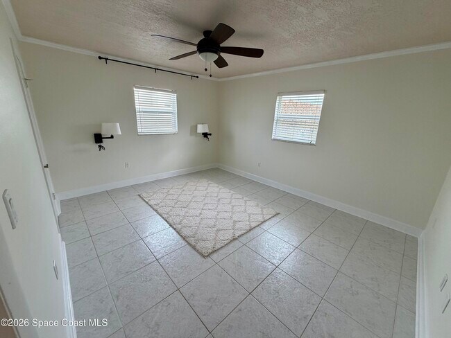 Building Photo - 190 Harwood Ave