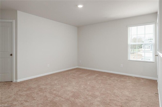 Building Photo - 4702 Hazelburn Dr