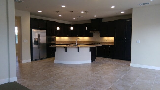 Building Photo - Gorgeous 4 bedroom 3 baths in Desirable Mountain House Neighborhood!!