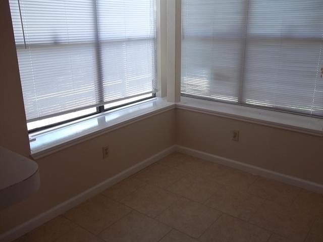 Building Photo - 936 Ember Ln