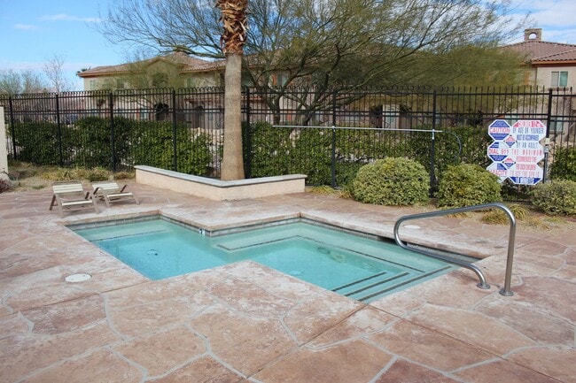 Building Photo - Fully upgraded condo with new flooring, paint, and appliances in Southwest Las Vegas