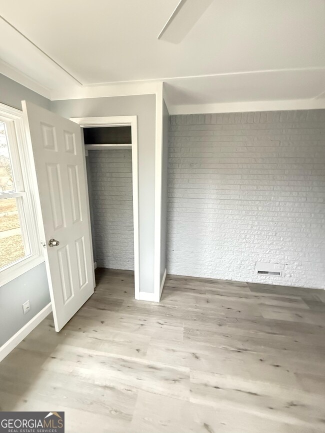 Building Photo - 2242 Chamois Ct