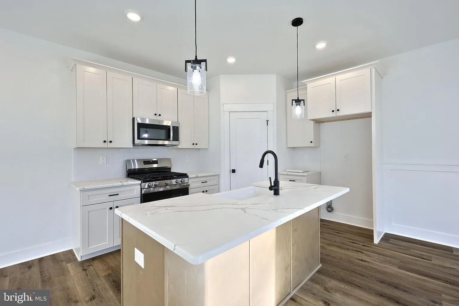 Building Photo - 1022 Trinity Rd