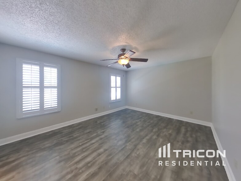 Building Photo - 2421 Arborwood Dr