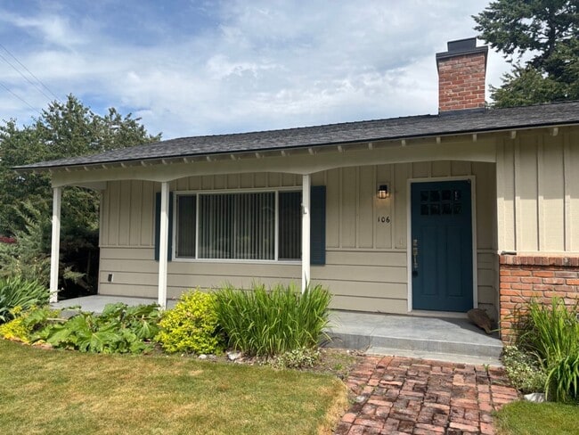 Building Photo - Charming Updated Home Near Fernan Lake & D...