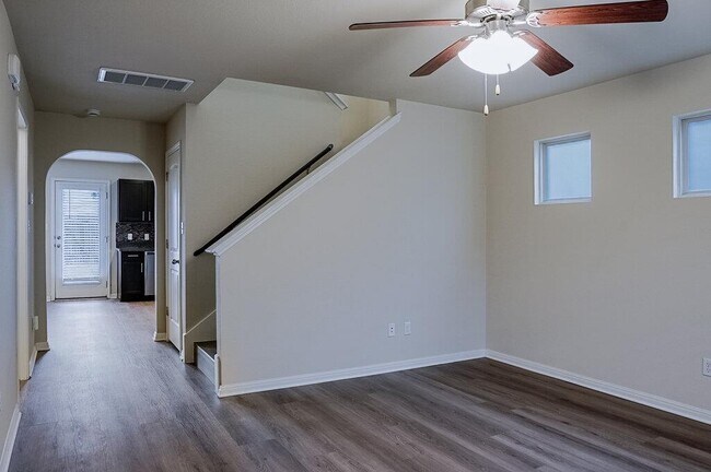 Building Photo - 4616 Inicio Ln