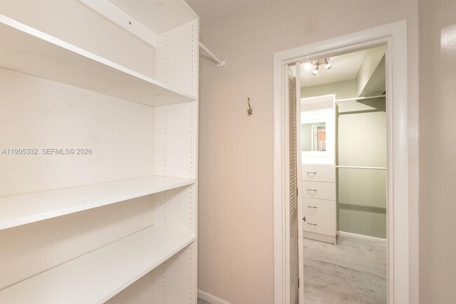 Building Photo - 5838 SW 74th Terrace