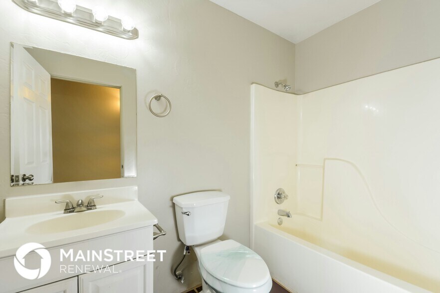 Building Photo - 4184 E Market St