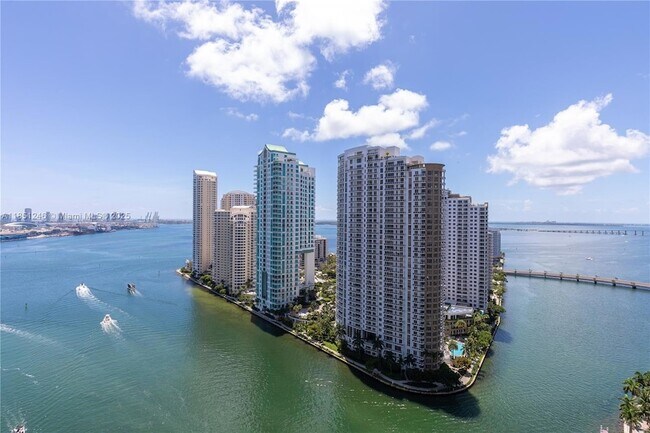 Building Photo - 300 Biscayne Blvd Way