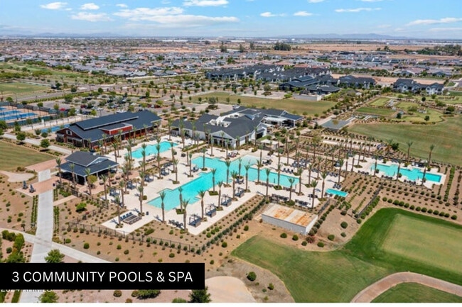 Building Photo - 12091 N San Clemente St