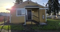 Building Photo - COMPLETLY REMODLED HOME COMING SOON!