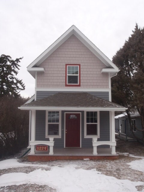 Building Photo - 1229 Van Buren St
