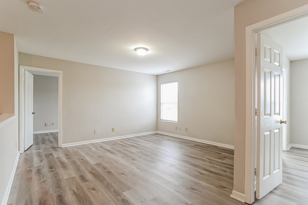 Building Photo - 1528 Bray Dr