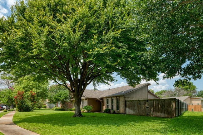 Building Photo - Nice 3 Bedroom Home Located in Plano, Texas!