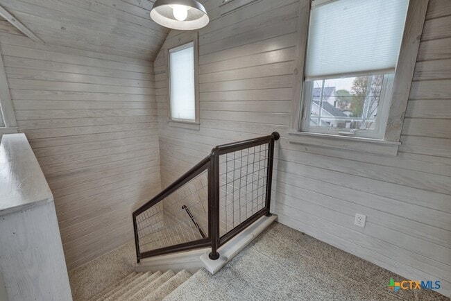 Building Photo - 1091 Mulberry Ave