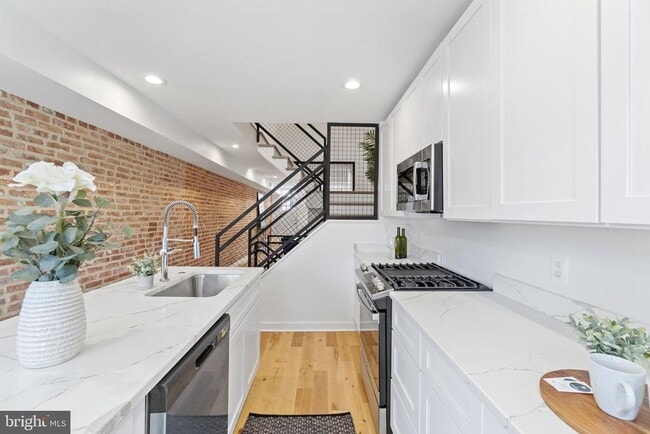 Building Photo - 1825 S Hanover St