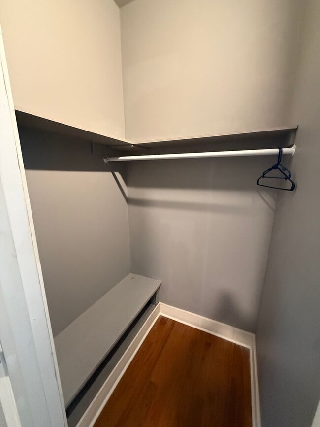 Building Photo - 438 E 49th St