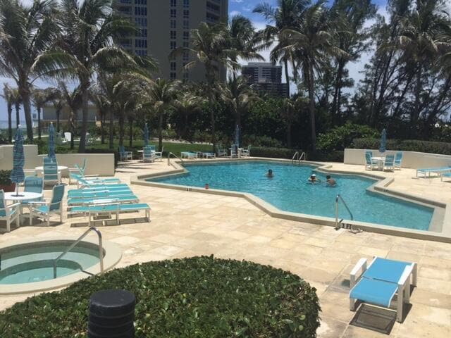 Building Photo - 5070 N Ocean Dr