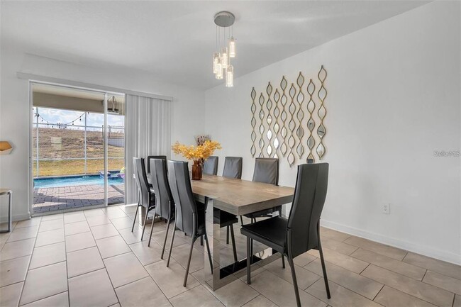 Building Photo - 9084 Sommerset Hills Dr